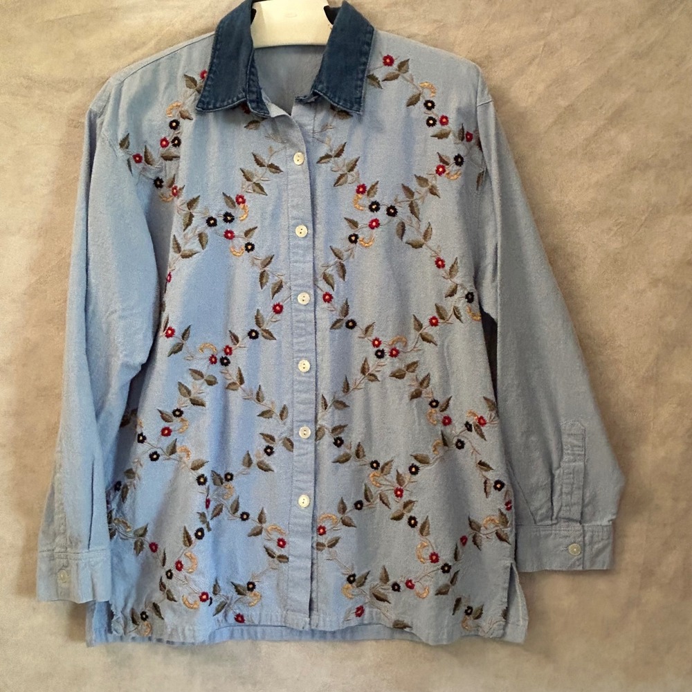 Jane Ashley Vintage Embroidered Floral Denim Collar Button Down Shirt Blue Med